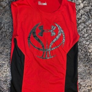 Boys under armour tank size 7